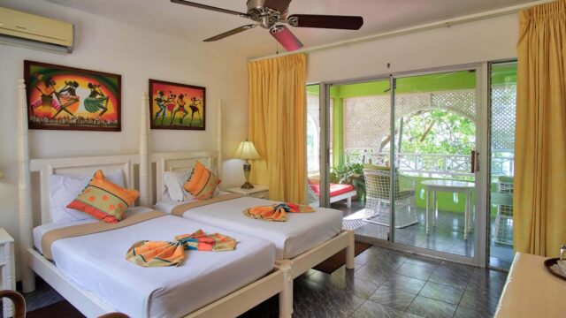 Hibiscus-Lodge-2.jpg