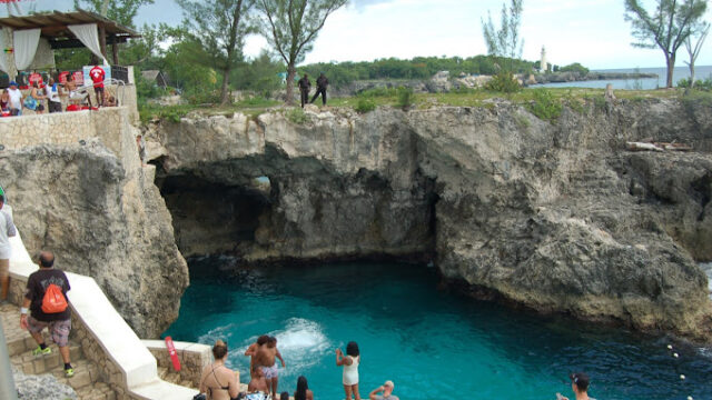 Marvyns-Paradise-Tours-2.jpg