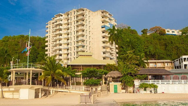 Montego-Bay-Club-Apartments-1.jpg