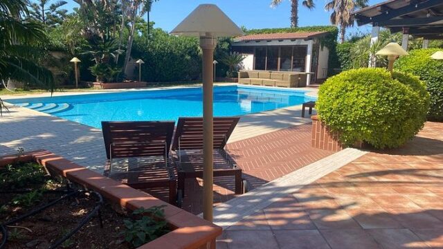 Seven-Palms-Villa-1.jpg