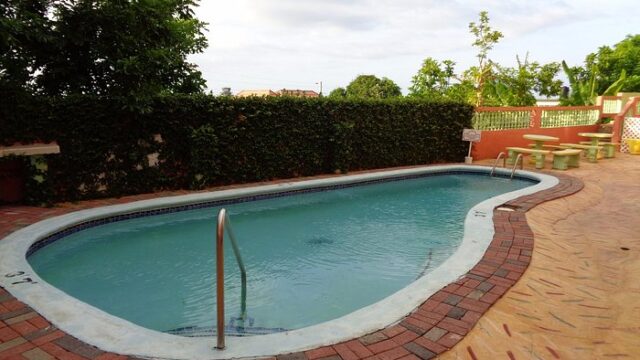 Tropical-Court-Hotel-2.jpg