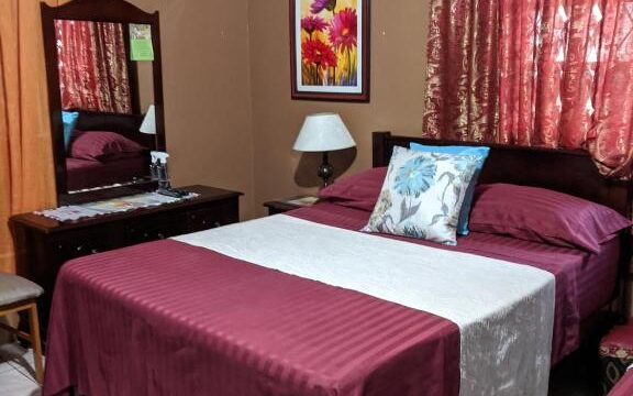 Ultimate-Freedom-Bed-and-Breakfast-3.jpg