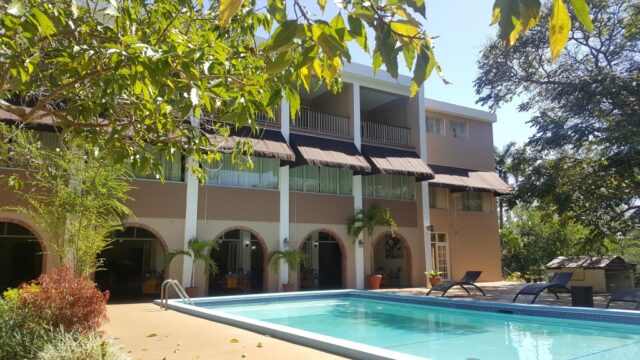 mandeville-hotel-jamaica-1.jpg