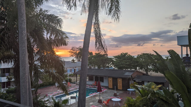 negril-beach-club-condos-2.jpg