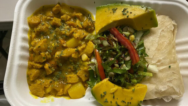 veganly-vegetarian-cafe-2.jpg