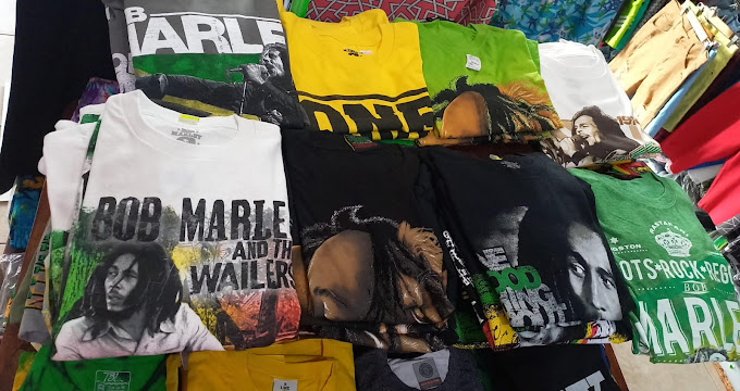 wow-gift-shop-3.jpg
