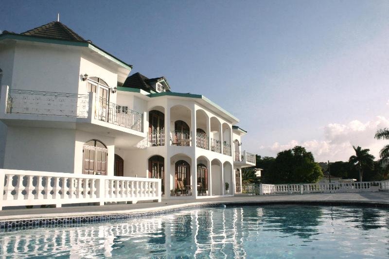 Sea View Chateau