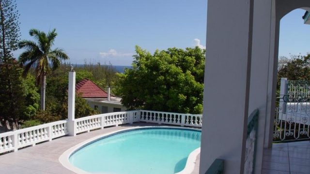 Seaview Chateau 24