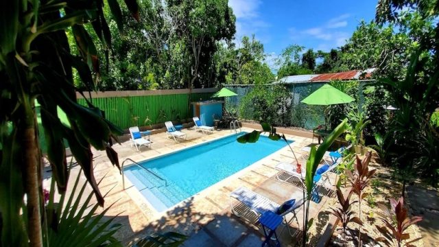 Bak A Yaad Hostel and Cottages 2