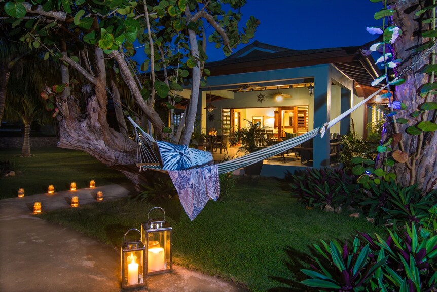 Beachfront Villa “Beachnut”