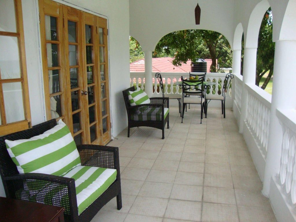 By the Sea Vacation Home and Villa 2