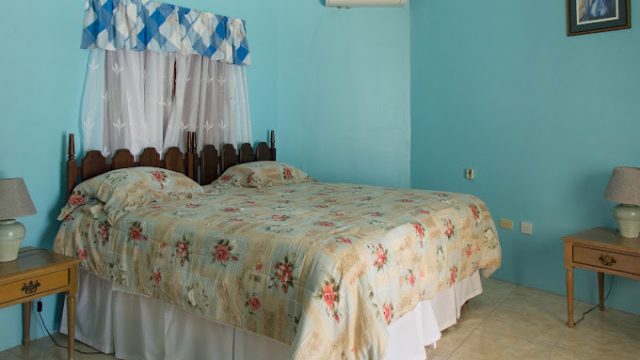 Chateau De La Rose Bed & Breakfast 2