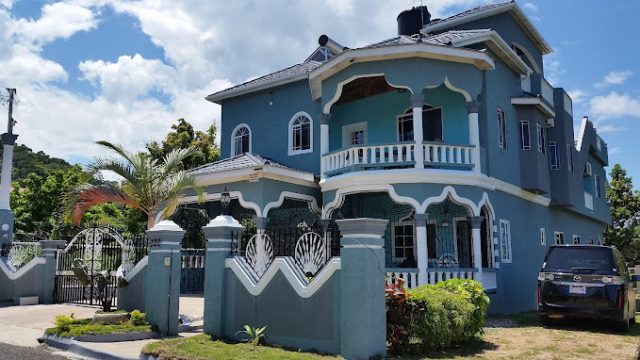 bailey’s bed and breakfast 3