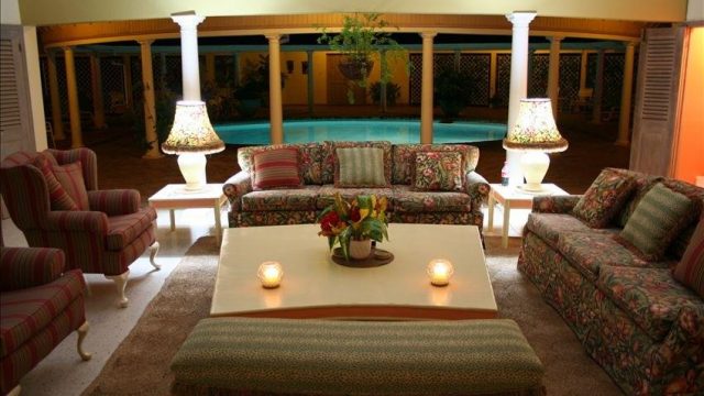 carousel villa 1