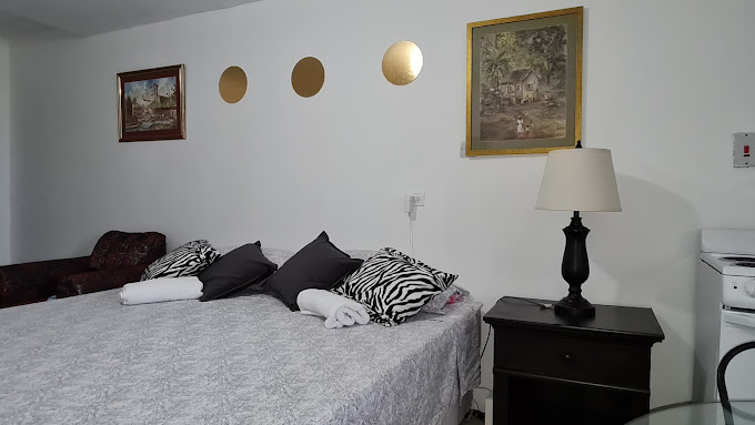 Comfort Inn by Donhead