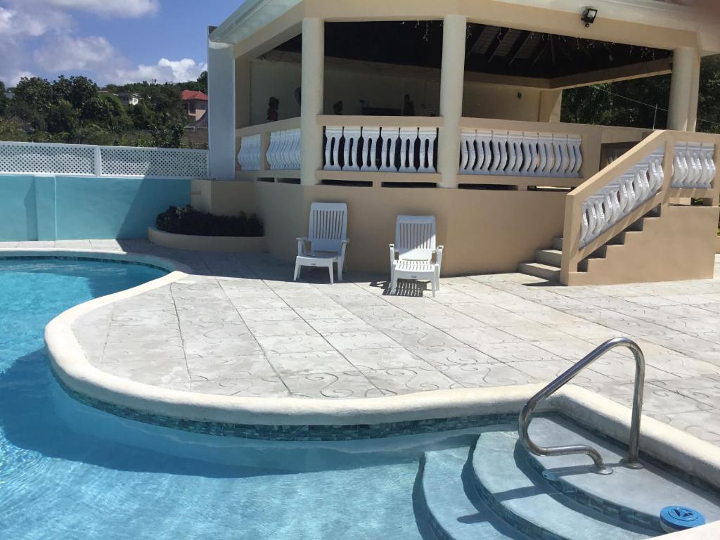 Cool Breeze Bed and Breakfast