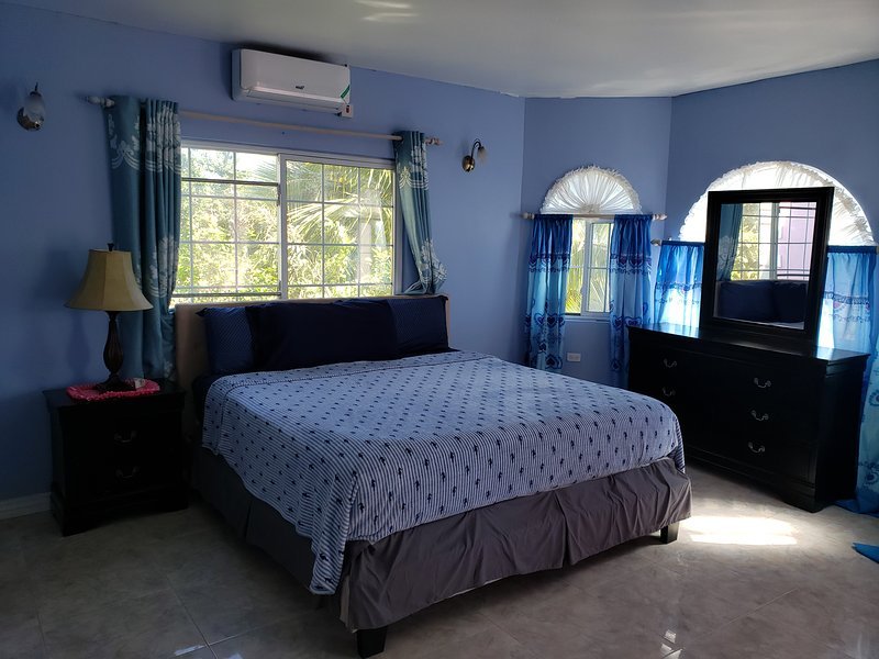 DSH Vacation Rooms and Rentals 2