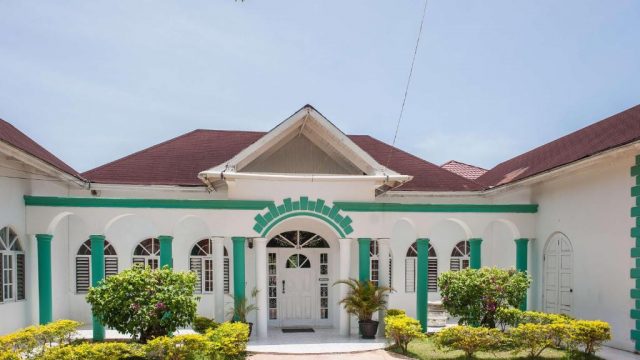 Diamond Villa & Suites 1