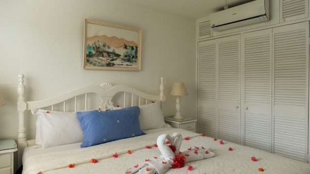 Dolphin Beach Suite 1