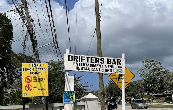 Drifter’s Bar 1