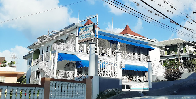 Gibb’s Chateau Resort