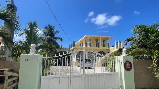 Grace Garden Guesthouse 2