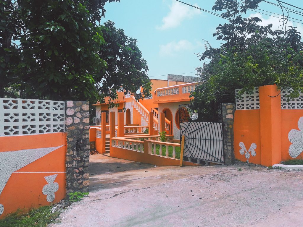 Halo & Isaiah’s Guesthouse & Hostel