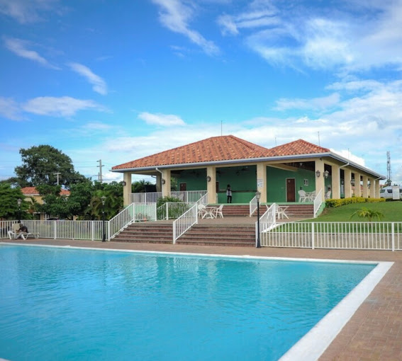 Island Escape @ Mango Walk Country Club