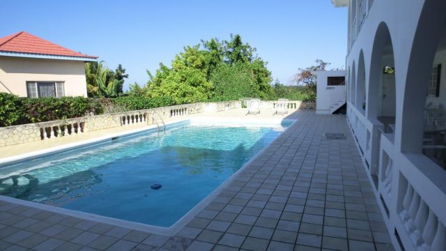 Kenwood Villas & Suites 1