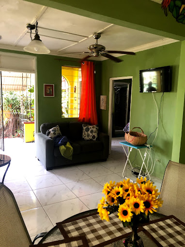 La Casa Sol Flor Guesthouse