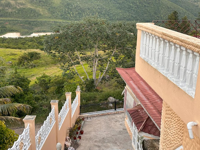 Lions View Bed & Breakfast