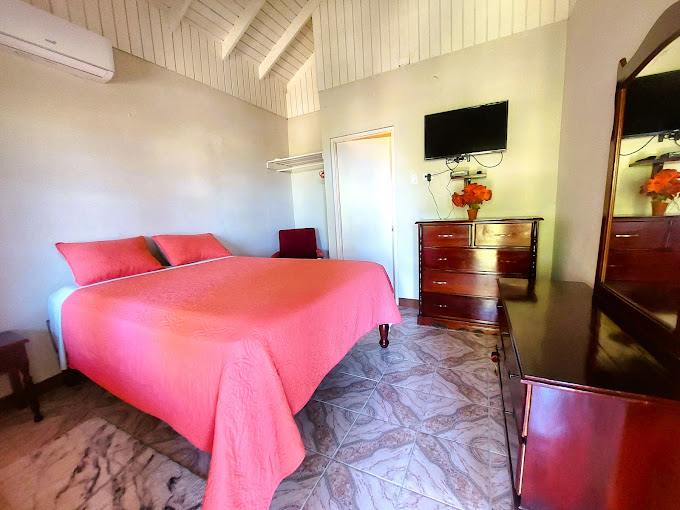 New Moon Cottage & Suites 1