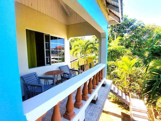 New Moon Cottage & Suites 2