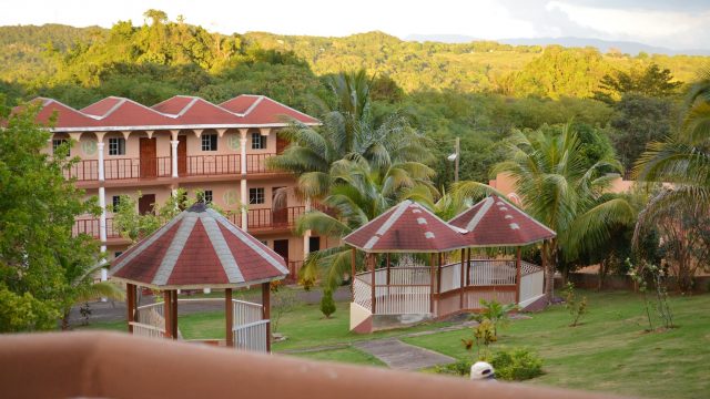 Paradise Reggae Resort 2