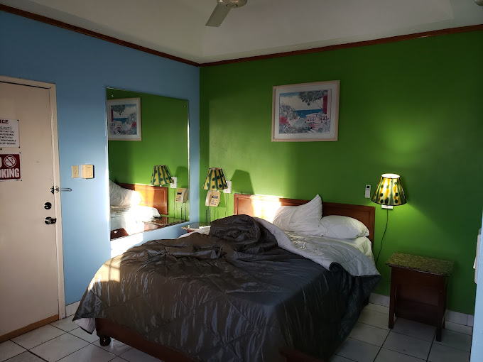 Sea Horse Rider Inn 2