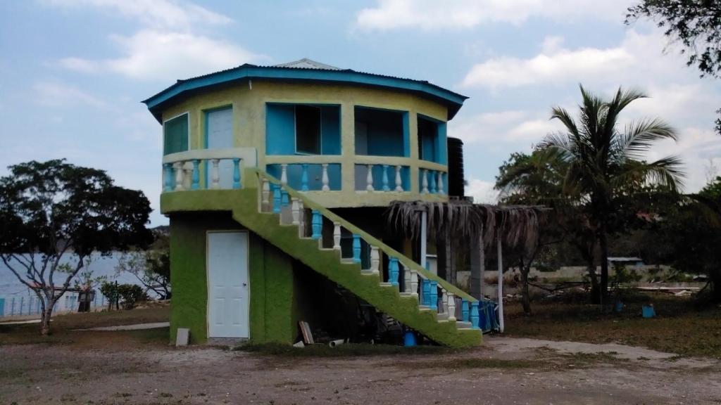 Waikiki Guest House 2