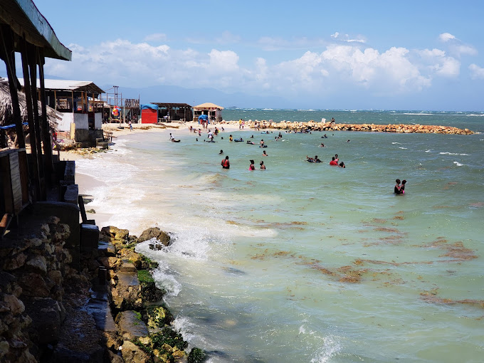 Aunt May’s Fish Restaurant 2