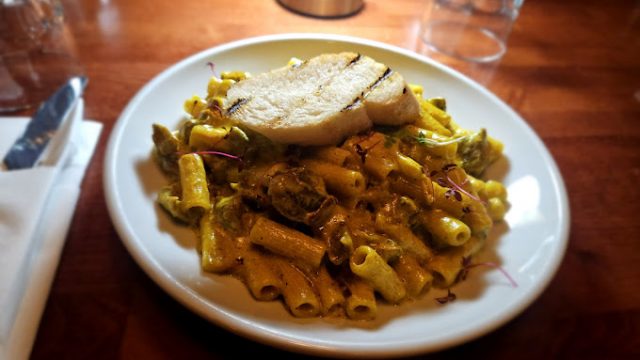 Broken Plate Restaurant 1