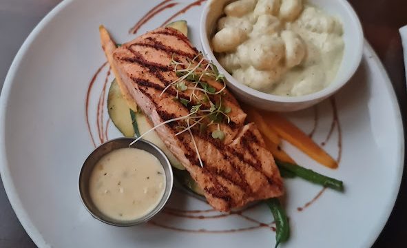 Broken Plate Restaurant 2