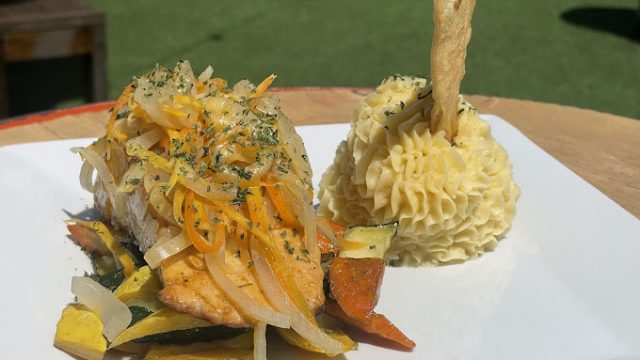 Di Lot Restaurant & Bar 1