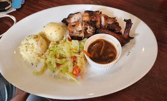 Janga’s Soundbar & Grill 1