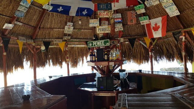 Pewee’s Restaurant & Bar 1