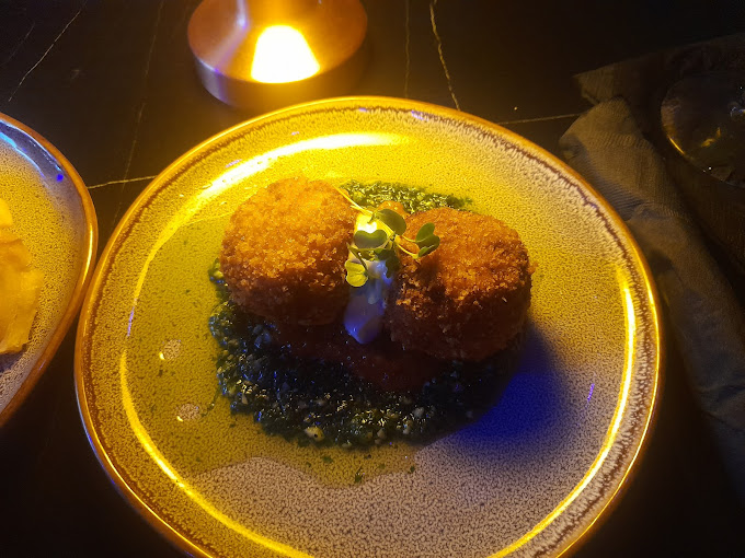 RawBar Restaurant & Lounge 2