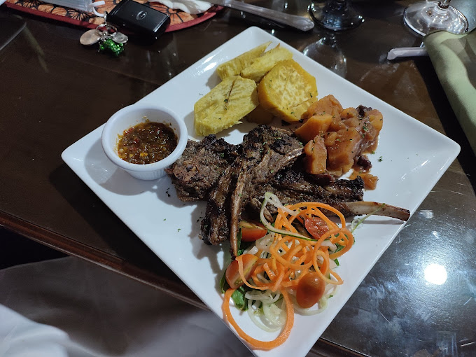 Regie’s Fine Dining Restaurant 2