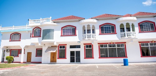 4-brothers-paradise-island-1