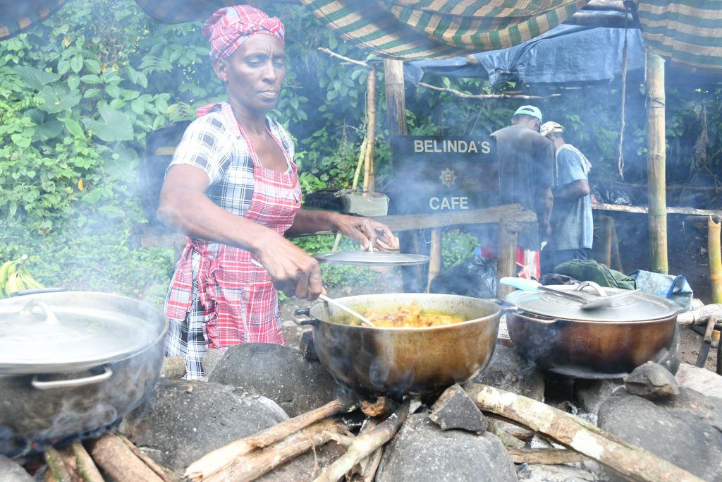 Belindas-Riverside-Restaurant-2