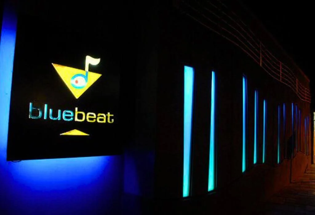 Blue Beat Ultra Lounge 3
