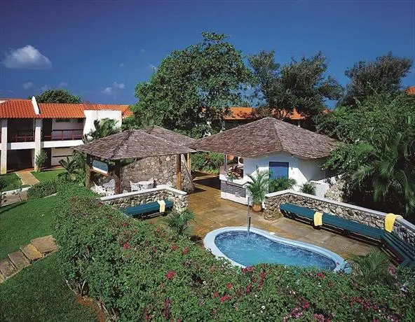 Breezes Grand Resort 1