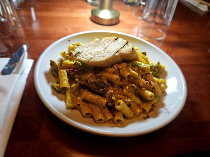 Broken Plate Restaurant 1