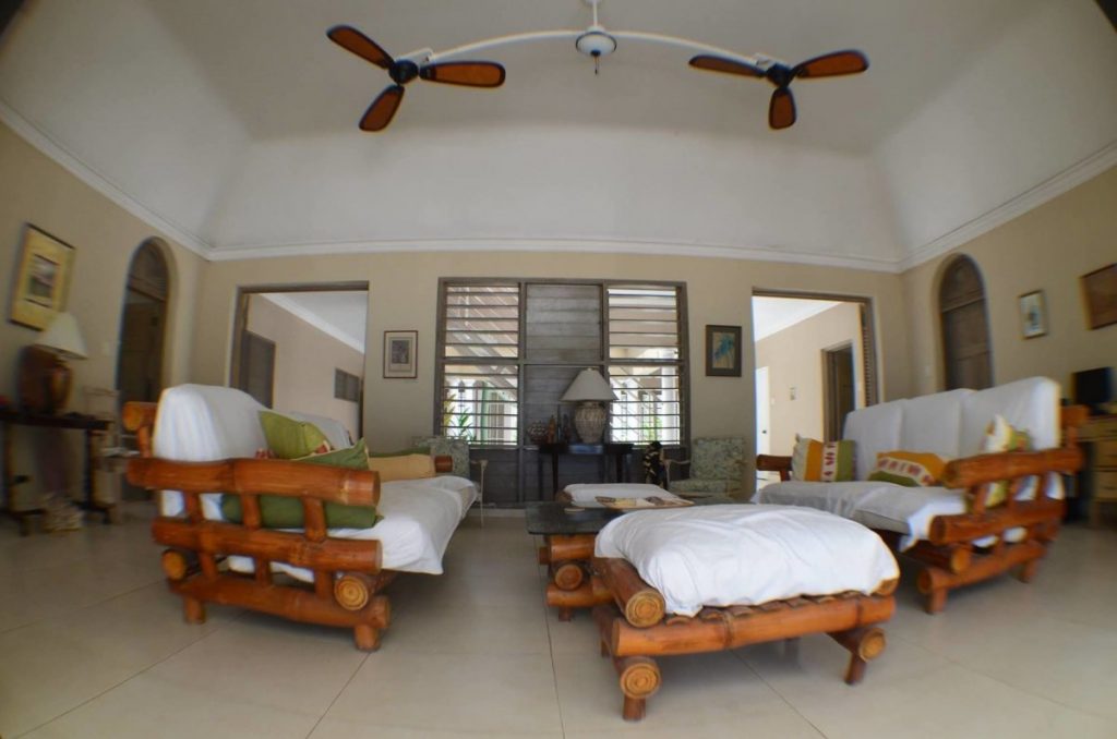 Captain's Cove Beach Resort 3